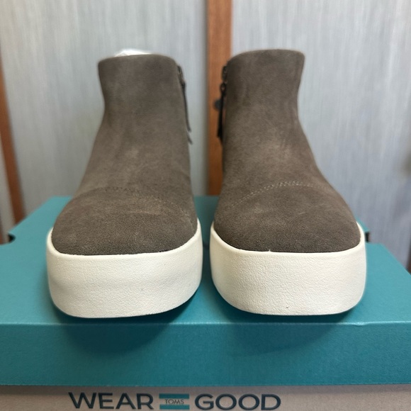 NWT- TOMS Verona Platform Bootie 8.5 M (women) Green - Picture 1 of 10